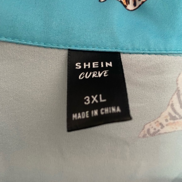 Tiger-tastic short sleeve button down size 3X - Picture 2 of 2